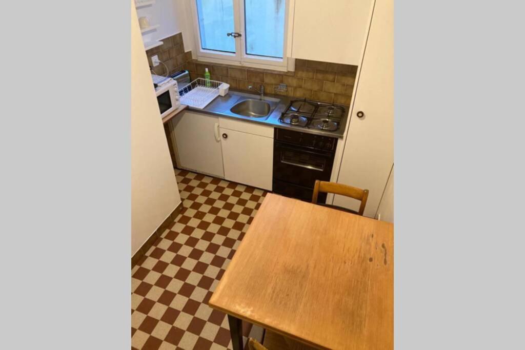 Joli 2 Pieces Dernier Etage, Lausanne Centre المظهر الخارجي الصورة